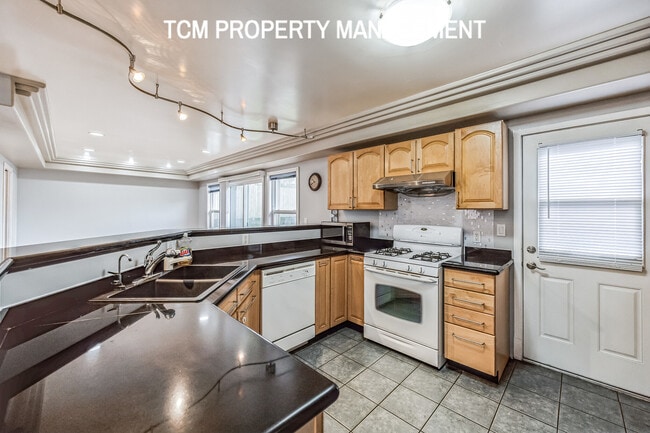 2550 S Eddy St in Seattle, WA - Building Photo - Building Photo
