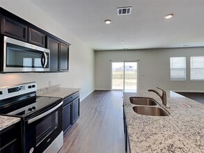 5023 Highland Crest Dr in Richmond, TX - Building Photo - Building Photo
