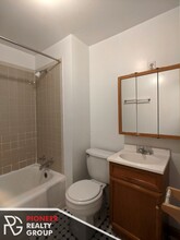 4640 N Paulina St, Unit 4631-109 in Chicago, IL - Building Photo - Building Photo