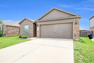 139 Alamo Way in Venus, TX - Building Photo - Building Photo