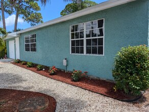 2483 SE Richmond St in Port St. Lucie, FL - Building Photo - Building Photo