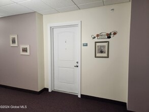 8 Wall St in Clifton Park, NY - Building Photo - Building Photo