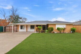 407 Present St in Missouri City, TX - Building Photo