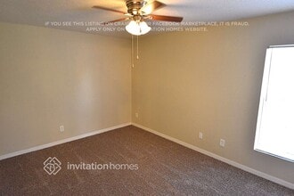 277 Boca Ciega Rd in Mascotte, FL - Foto de edificio - Building Photo