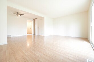 Heritage Place in Edmonton, AB - Building Photo - Building Photo