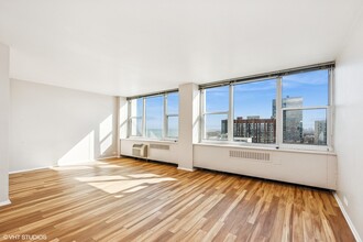 4250 N Marine Dr in Chicago, IL - Building Photo - Building Photo