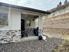 6859 Surrey Trail in Littleton, CO - Building Photo - Building Photo