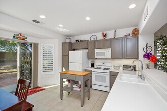 78637 Rockwell Cir in Palm Desert, CA - Building Photo - Building Photo