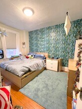 208 Winthrop Rd in Brookline, MA - Foto de edificio - Building Photo