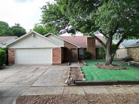 4425 Campion Ln in Fort Worth, TX - Building Photo
