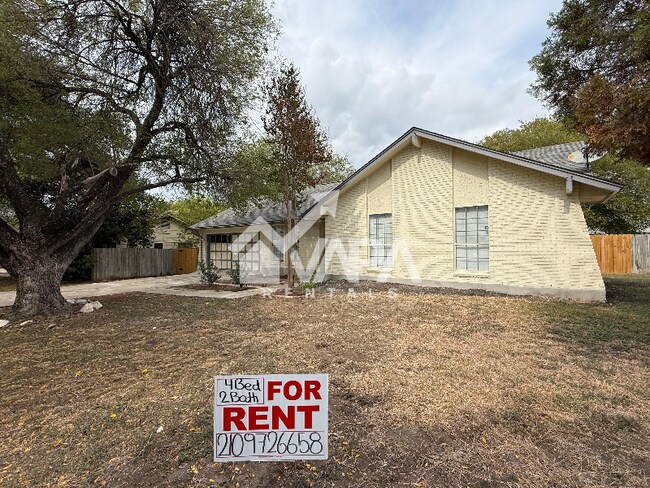 6735 Stone Lake Dr in San Antonio, TX - Building Photo - Building Photo