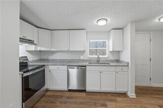 190 Chivalry Ln in Ball Ground, GA - Building Photo - Building Photo