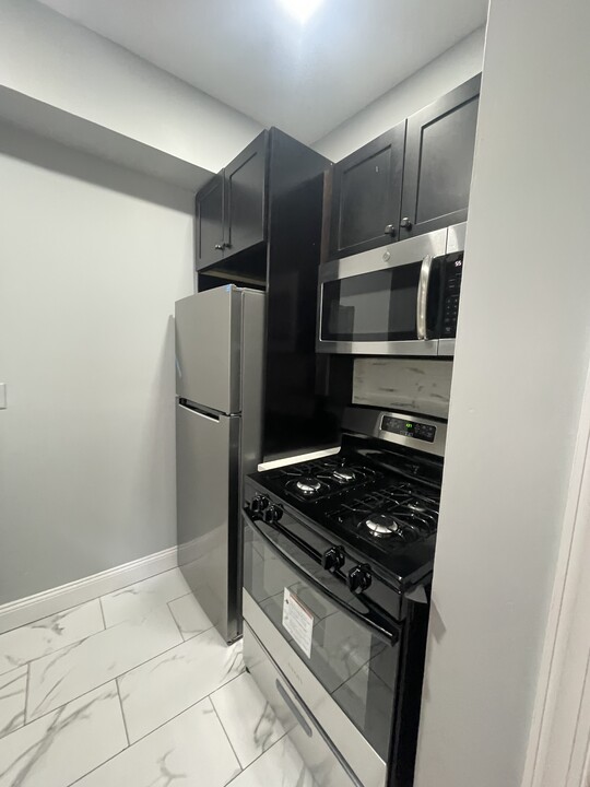 117 Wade St, Unit 2 j in Jersey City, NJ - Building Photo