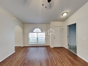 30303 Pongo Way in Wesley Chapel, FL - Foto de edificio - Building Photo