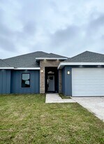 116 Faith Dr in La Feria, TX - Building Photo
