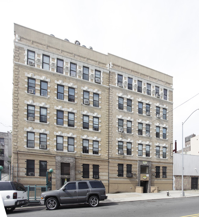 690 E 138th St in Bronx, NY - Building Photo - Building Photo