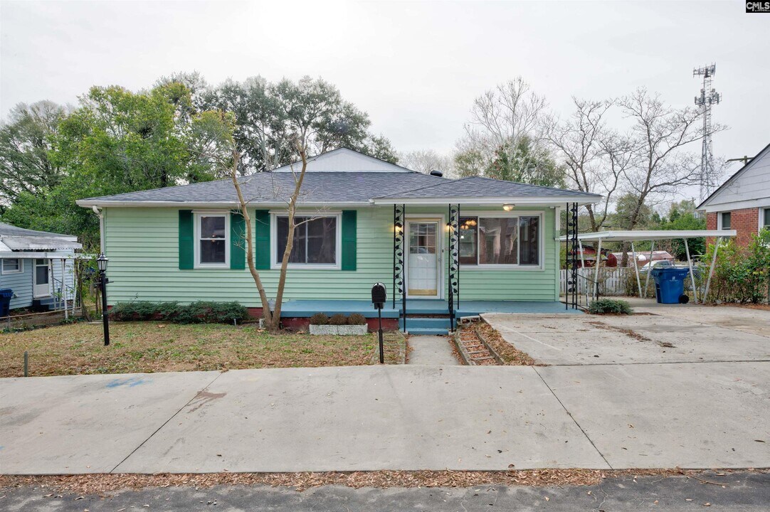 1235 Jensen St in West Columbia, SC - Building Photo