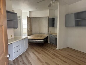 7901 Cambridge St in Houston, TX - Building Photo - Building Photo