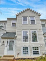 11754 Stonegate Ln in Columbia, MD - Building Photo