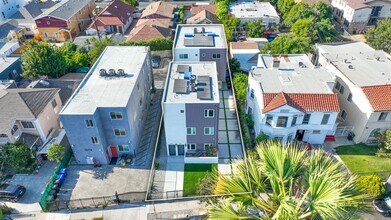 1269 W 36th St in Los Angeles, CA - Foto de edificio - Building Photo
