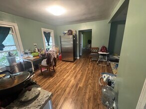 1059 Hancock Ave in Bridgeport, CT - Building Photo - Building Photo