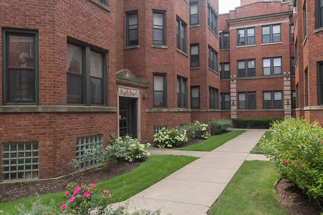 1576 Oak in Evanston, IL - Foto de edificio - Building Photo