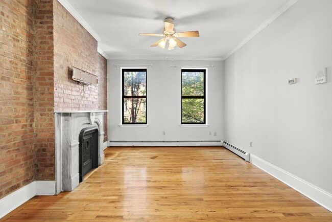 227 3rd St in Jersey City, NJ - Building Photo - Building Photo