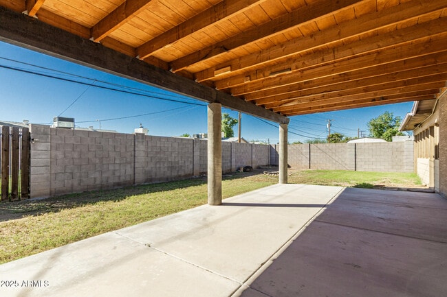 3823 W Lawrence Rd in Phoenix, AZ - Building Photo - Building Photo