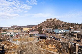 20 Wilcox St in Castle Rock, CO - Foto de edificio - Building Photo