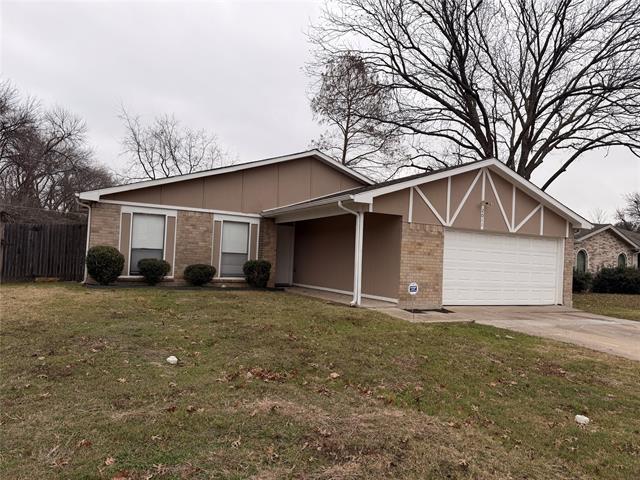 2011 Lavon Creek Ln in Arlington, TX - Building Photo - Building Photo