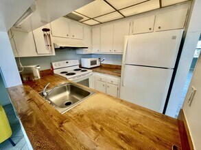 7070 Golf Colony Ct in Greenacres, FL - Building Photo - Building Photo