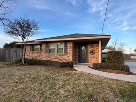 202 Ave A in Belle Chasse, LA - Building Photo