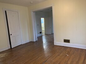 140 Linwood Ave in Waterloo, IA - Building Photo