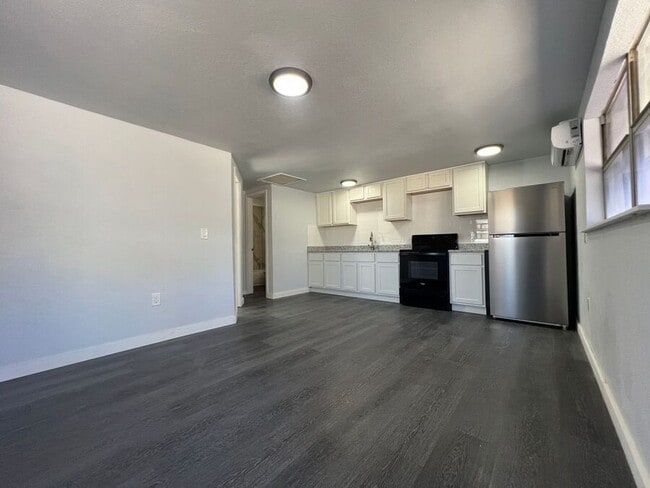 9318 Grandfield Rd in Thonotosassa, FL - Building Photo - Building Photo