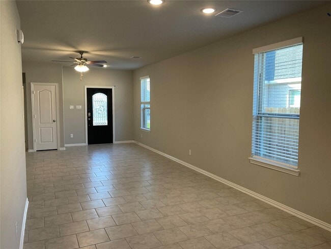 8011 Grandstand Pkwy in Fulshear, TX - Building Photo - Building Photo