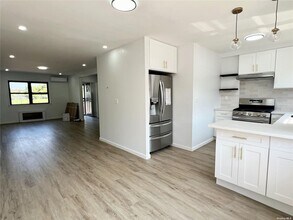 150-28 76th Rd in Queens, NY - Building Photo - Building Photo