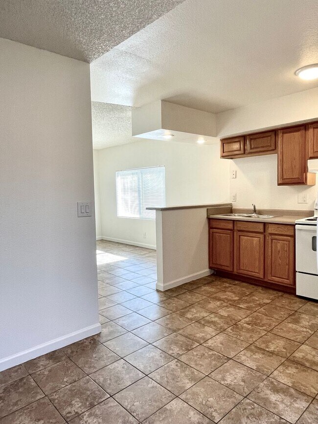 2157 N Carroll St in North Las Vegas, NV - Building Photo - Building Photo