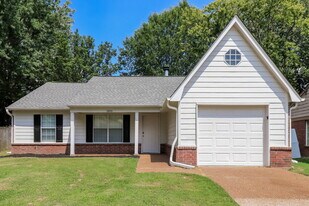 7890 Hunter's Crossing in Memphis, TN - Building Photo