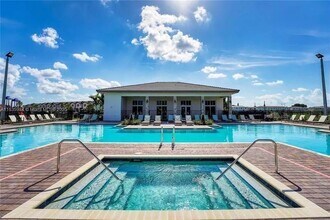 2437 NW 119th St in Miami, FL - Building Photo - Building Photo