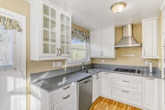 1732 NW 96th St in Seattle, WA - Building Photo - Building Photo