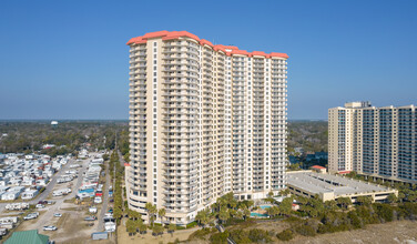 Margate Towers in Myrtle Beach, SC - Building Photo - Building Photo