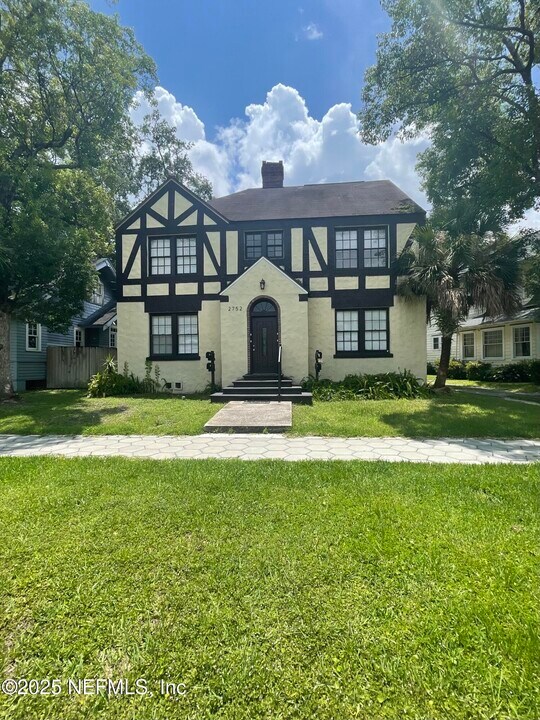 2752 Herschel St in Jacksonville, FL - Building Photo