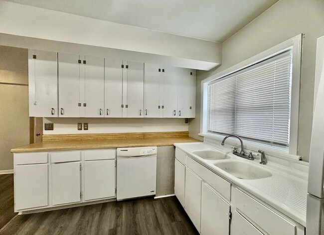 740 Lawn Dr in Christiansburg, VA - Building Photo - Building Photo