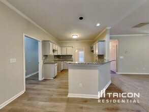 257 Winding Waters Ct in Stone Mountain, GA - Building Photo - Building Photo