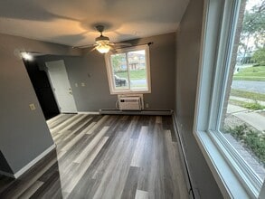 1129 Catalpa Cir in Madison, WI - Building Photo - Building Photo