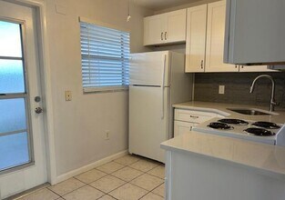 380 N Brevard Ave in Cocoa Beach, FL - Building Photo - Building Photo