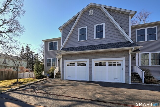 30 Narrow St in Fairfield, CT - Building Photo - Building Photo