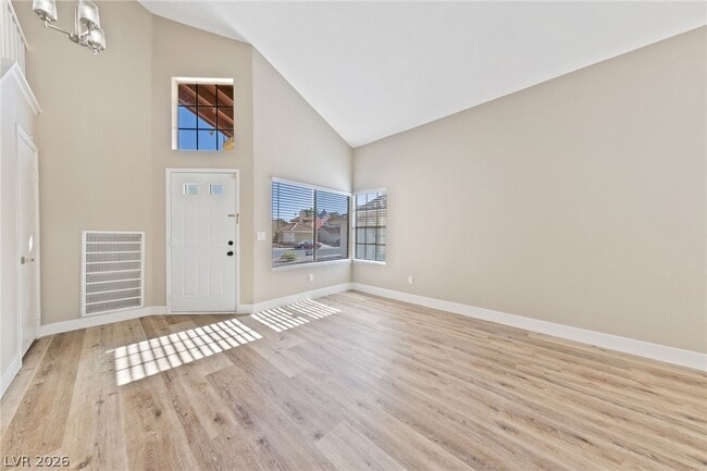 7627 Kalmalii Ave in Las Vegas, NV - Building Photo - Building Photo