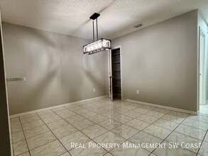 10823 Brickside Ct in Riverview, FL - Building Photo - Building Photo
