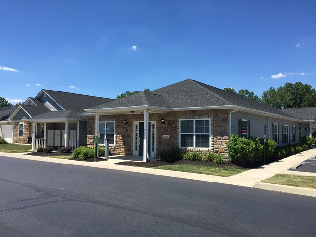 Ridgewood Senior Villas in Bucyrus, OH - Building Photo - Building Photo